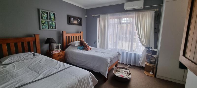 5 Bedroom Property for Sale in Tergniet Western Cape